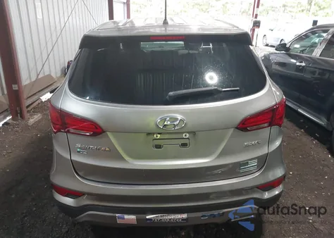 2018 Hyundai Santa Fe Sport 2.4L z USA, uszkodzony, nr VIN 5NMZT3LB8JH081165
